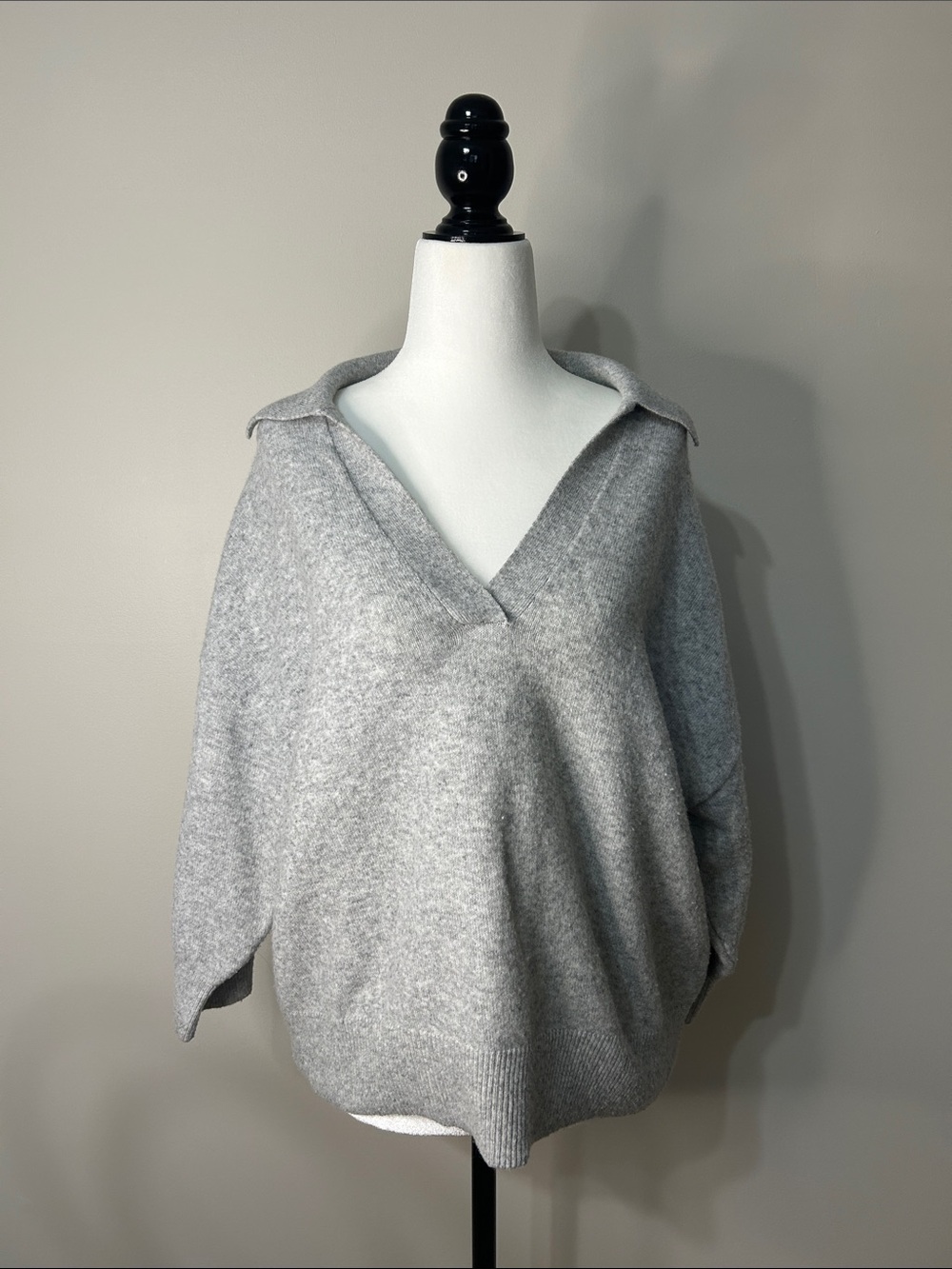 H&M Gray V-Neck Collar Sweater